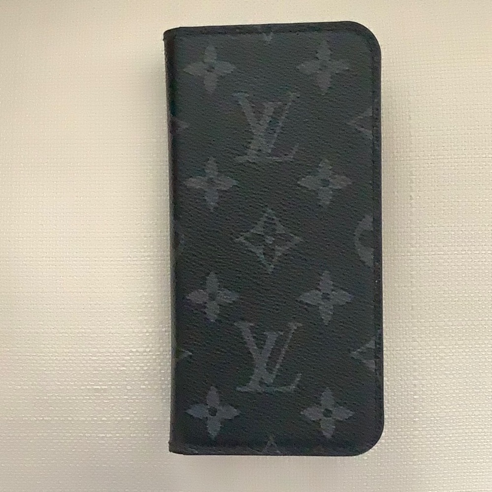 ✂️✂️Final Reduction ✂️❗️Louis Vuitton X/XS iPhone case. code BC4177 $450